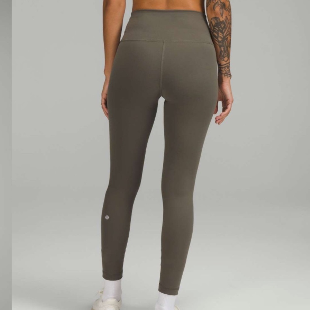 Lululemon Wunder Train High-Rise Tight 25"
Carob Brown